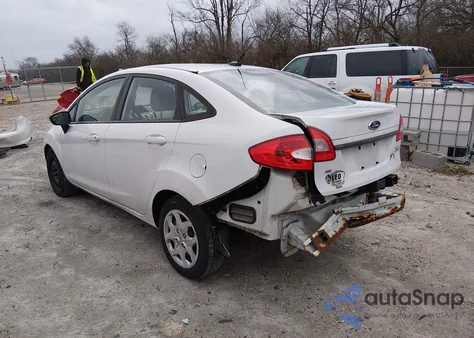 2013 Ford Fiesta Se z USA, uszkodzony, nr VIN 3FADP4BJ3DM199404